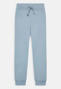 Friboo Niños 3 PACK BASIC BOYS SWEATPANTS - Pantalones Deportivos - Grey, Ochre, Blue 8 Friboo Niños 3 PACK BASIC BOYS SWEATPANTS - Pantalones Deportivos - Grey, Ochre, Blue -Friboo Ventas 2024 907871d417dc4ff4a4250b63be4c7caa